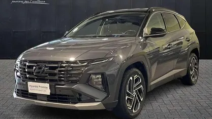 Usata Hyundai Tucson 215 CV (158 kW) 2024 Grigio scuro metallizzato SUV