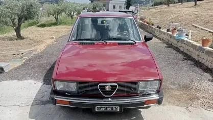 Usata Alfa Romeo Alfetta 130 CV (95 kW) 1970 Marrone Berlina