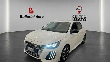 Usata Peugeot 208 Allure 101 CV (74 kW) 2024 Bianco Utilitaria
