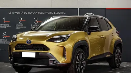 Giallo Usata 2022 Toyota Yaris Cross SUV | 23.450 € (Buon prezzo)