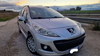 Usata Peugeot 207 Active 93 CV (68 kW) 2011 Argento Station wagon