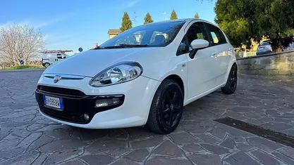 Usata Fiat Punto Evo Dynamic 77 CV (56 kW) 2011 Bianco Utilitaria