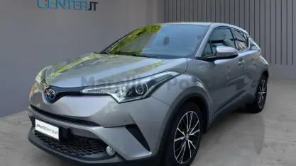 Usata Toyota C-HR Trend 122 CV (89 kW) 2017 Argento SUV