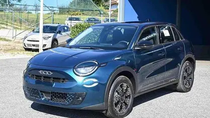 Nouvelle Fiat 600 Pop 101 ch (74 kW) 2026 Bleue SUV