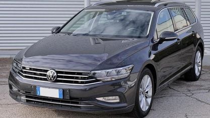 Usata VW Passat Business 150 CV (110 kW) 2022 Grigio Station wagon