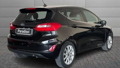 Usata Ford Fiesta Titanium 86 CV (63 kW) 2020 Bianco Utilitaria