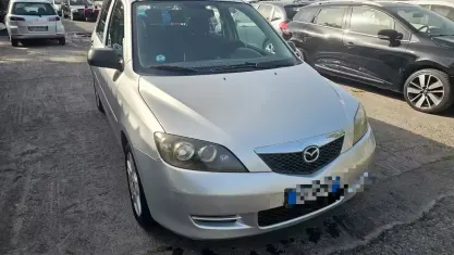 Usata Mazda 2 Style 68 CV (50 kW) 2007 Grigio Utilitaria
