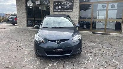 Usata Mazda 2 75 CV (55 kW) 2010 Grigio Utilitaria