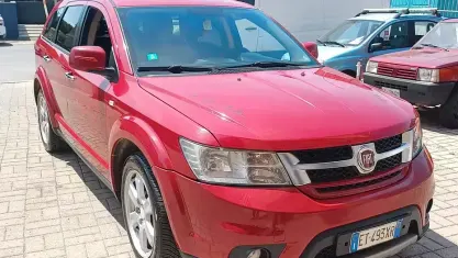 Usata Fiat Freemont 170 CV (125 kW) 2014 Rosso SUV