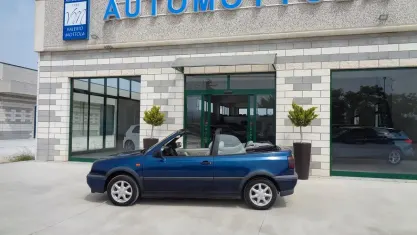 Usata VW Golf Cabriolet 116 CV (85 kW) 1994 Blu Cabrio
