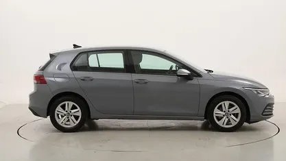 Usata VW Golf VIII Life 110 CV (80 kW) 2022 Berlina