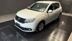 Bianco Usata 2017 Dacia Sandero Lauréate Due volumi | 7900 € (Buon prezzo)