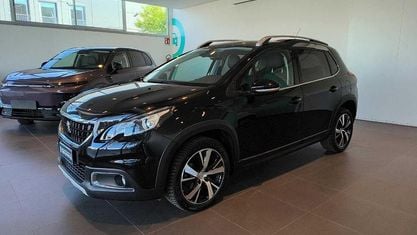 Usata Peugeot 2008 Allure 120 CV (88 kW) 2019 Nero SUV