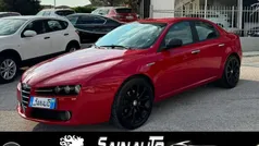 Rosso Usata 2006 Alfa Romeo 159 Tre volumi | 2900 € (Buon prezzo)