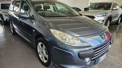Gray Usata 2007 Peugeot 307 Station wagon | 1900 € (Buon prezzo)