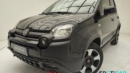 Usata Fiat Panda Cross Cross 69 CV (50 kW) 2024 Nero Utilitaria