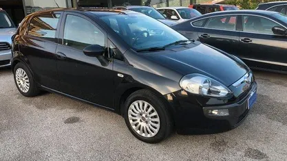Nero Usata 2010 Fiat Punto Evo Dynamic Due volumi | 4400 € (Buon prezzo)