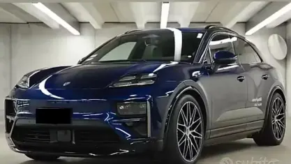 Usata Porsche Macan 4 Electric 144 kW (197 CV) 2025 Blu SUV