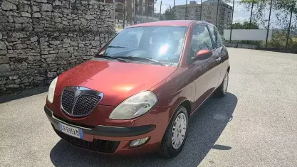 Usata Lancia Ypsilon 69 CV (50 kW) 2005 Rosso Utilitaria