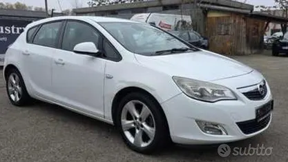 Usata 2010 Opel Astra Cosmo Berlina | 5750 € (Buon prezzo)