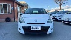 Bianco Usata 2009 Renault Clio II Dynamique Tre volumi | 1990 € (Ottimo prezzo)