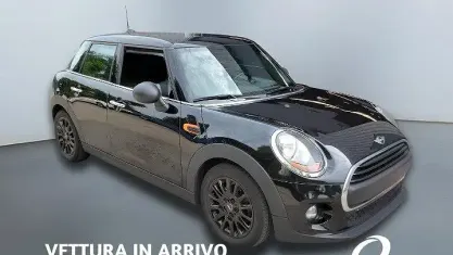 Usata Mini ONE 75 CV (55 kW) 2017 Nero Utilitaria