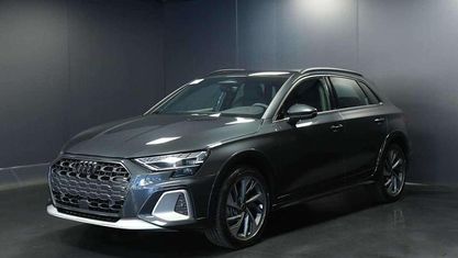 Nieuw Audi A3 Ambiente 150 PK (110 kW) 2025 Grijs Sedan
