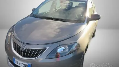 Usata Lancia Ypsilon Gold 69 CV (50 kW) 2023 Utilitaria