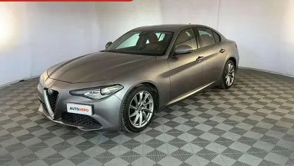 Usata Alfa Romeo Giulia Super 180 CV (132 kW) 2018 Grigio Berlina