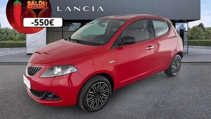 Rosso Usata 2023 Lancia Ypsilon Gold Due volumi | 12.900 € (Buon prezzo)