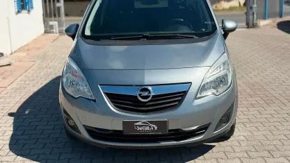 Usata Opel Meriva Cosmo 120 CV (88 kW) 2013 Grigio Monovolume