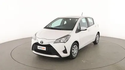 Usata Toyota Yaris Active 110 CV (80 kW) 2021 Bianco Utilitaria