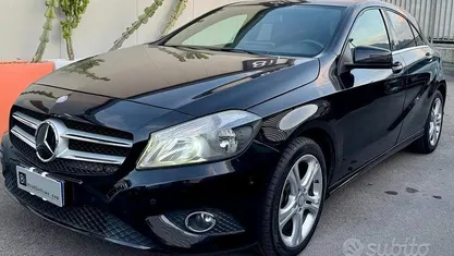 Nero Usata 2014 Mercedes A180 Tre volumi | 9900 € (Buon prezzo)