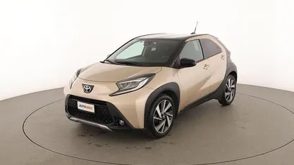 Usata Toyota Aygo X Lounge 72 CV (52 kW) 2022 Argento SUV