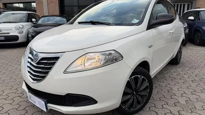 Usata Lancia Ypsilon 69 CV (50 kW) 2014 Utilitaria