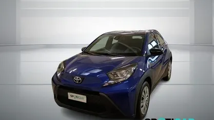 Usata Toyota Aygo X Active 72 CV (52 kW) 2025 Blu SUV