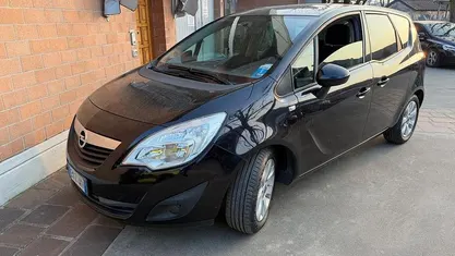 Usata Opel Meriva 95 CV (69 kW) 2012 Nero Monovolume