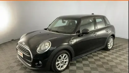 Usata Mini ONE 95 CV (69 kW) 2017 Nero Utilitaria