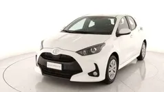 Bianco Usata 2023 Toyota Yaris Active Tre volumi | 15.600 € (Buon prezzo)