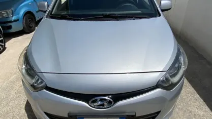 Usata Hyundai i20 Classic 75 CV (55 kW) 2013 Argento Utilitaria