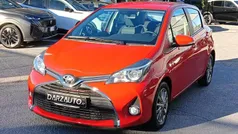 Rosso pastello Usata 2016 Toyota Yaris Active Tre volumi | 10.500 € (Buon prezzo)