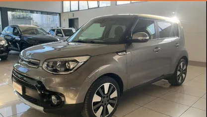 Usado Kia Soul 136 CV (100 kW) 2019 Negro SUV