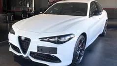 Bianco Nuova 2024 Alfa Romeo Giulia Tre volumi | 52.900 € (Buon prezzo)