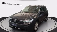 Grigio urano Usata 2021 VW Tiguan Life SUV | 24.600 € (Buon prezzo)