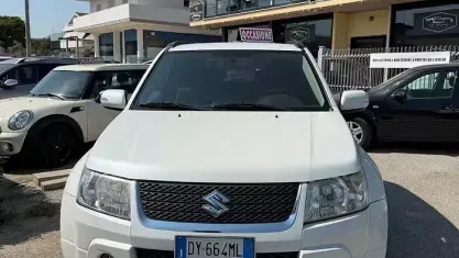 Usata Suzuki Vitara 129 CV (94 kW) 2009 Bianco SUV