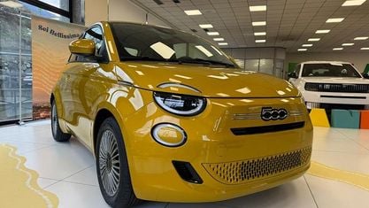Nuova Fiat 500 Pop 88 CV (64 kW) 2025 Blu Utilitaria