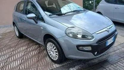 Usata Fiat Grande Punto Dynamic 77 CV (56 kW) 2009 Other Utilitaria