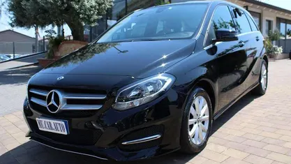 Nero Usata 2018 Mercedes B180 Premium Monovolume | 14.900 € (Cara)