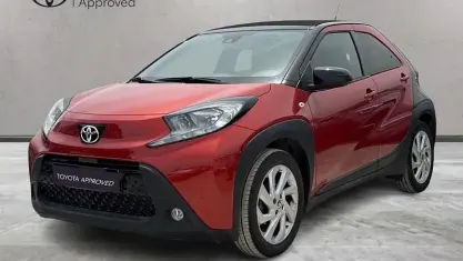 Usata Toyota Aygo X Trend 72 CV (52 kW) 2022 Rosso SUV
