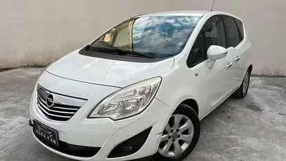 Usata Opel Meriva 100 CV (73 kW) 2011 Monovolume
